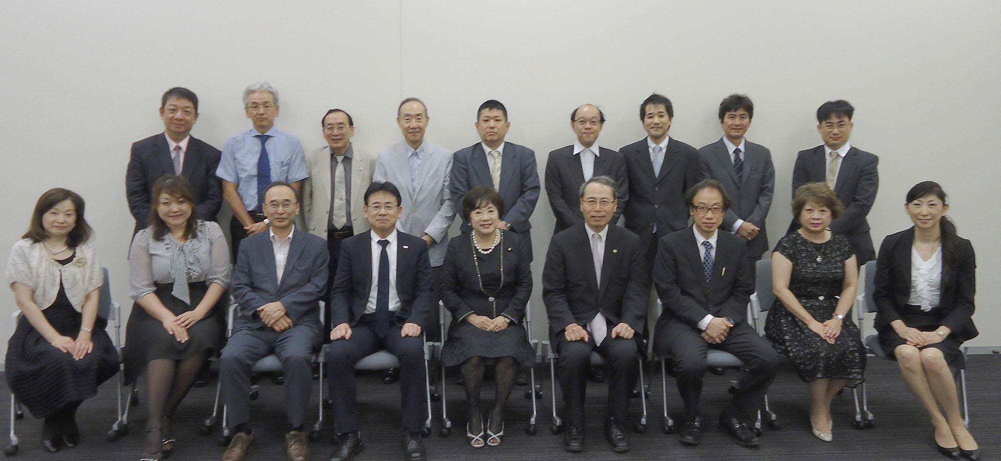 東京都参議院議員会館会議室　2014年